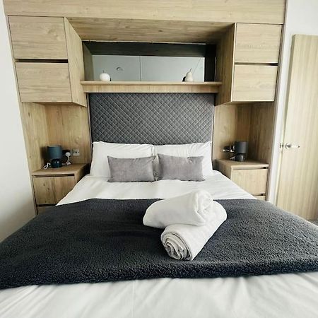Villa Hideaway Retreat With Hot Tub York Exterior foto